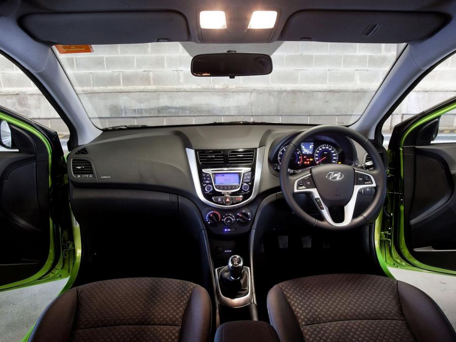  Hyundai Accent 5-Door 2011 года  (AU) (фото 15 из 16)